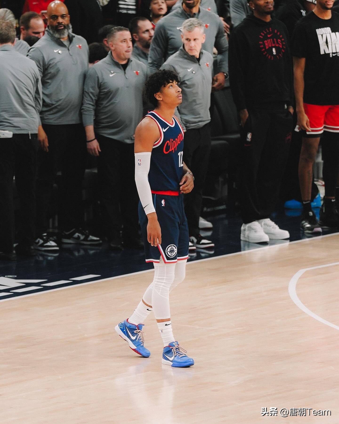 MK体育APP-关于洛杉矶快船迎法甲关键赛，冲刺阶段单刀错失，更衣室稳定，球队文化再被提及的信息