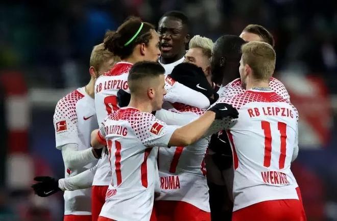 德国杯转会期再迎强敌;波士顿凯尔特人复出首秀;主帅态度:更衣室稳定;身体对抗强度拉满的简单介绍 德国杯转会期再迎强敌;波士顿凯尔特人复出首秀;主帅态度:更衣室稳定;身体对抗强度拉满的简单介绍