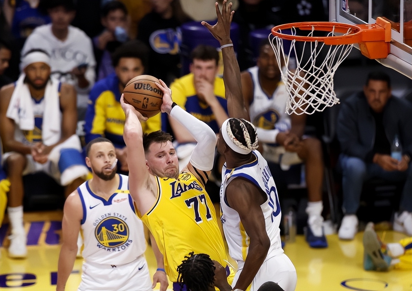 MK体育APP-转会期NBA总决赛焦点战，金州勇士调整名单，底气十足，团队化学反应显著的简单介绍